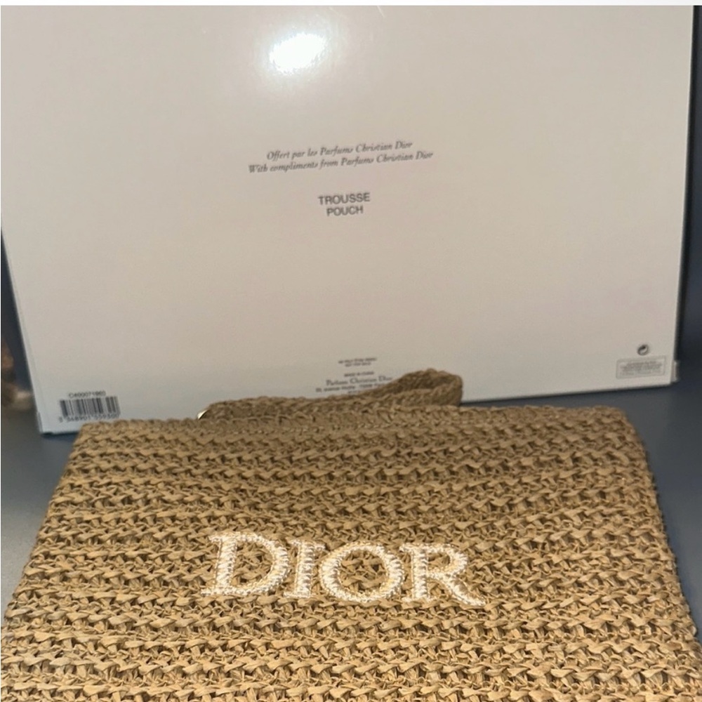 Dior Raffia Clutch - Picture 3 of 7